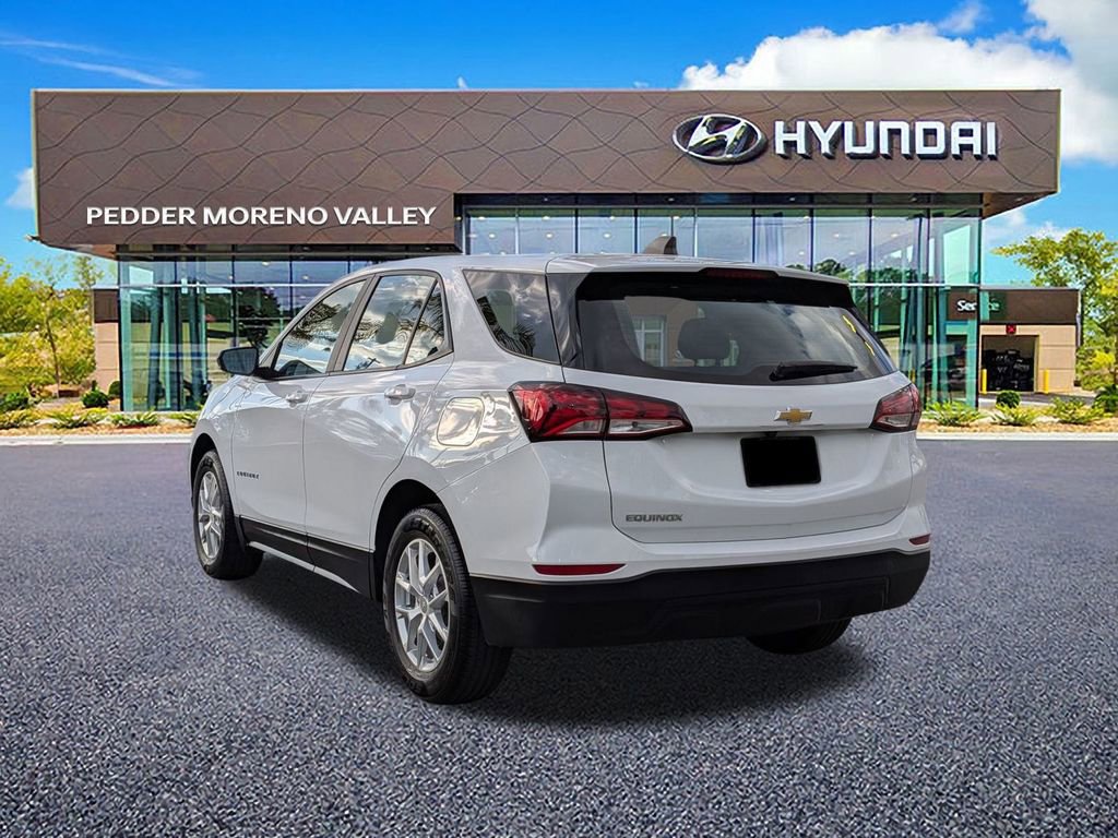 Used 2022 Chevrolet Equinox LS image 6