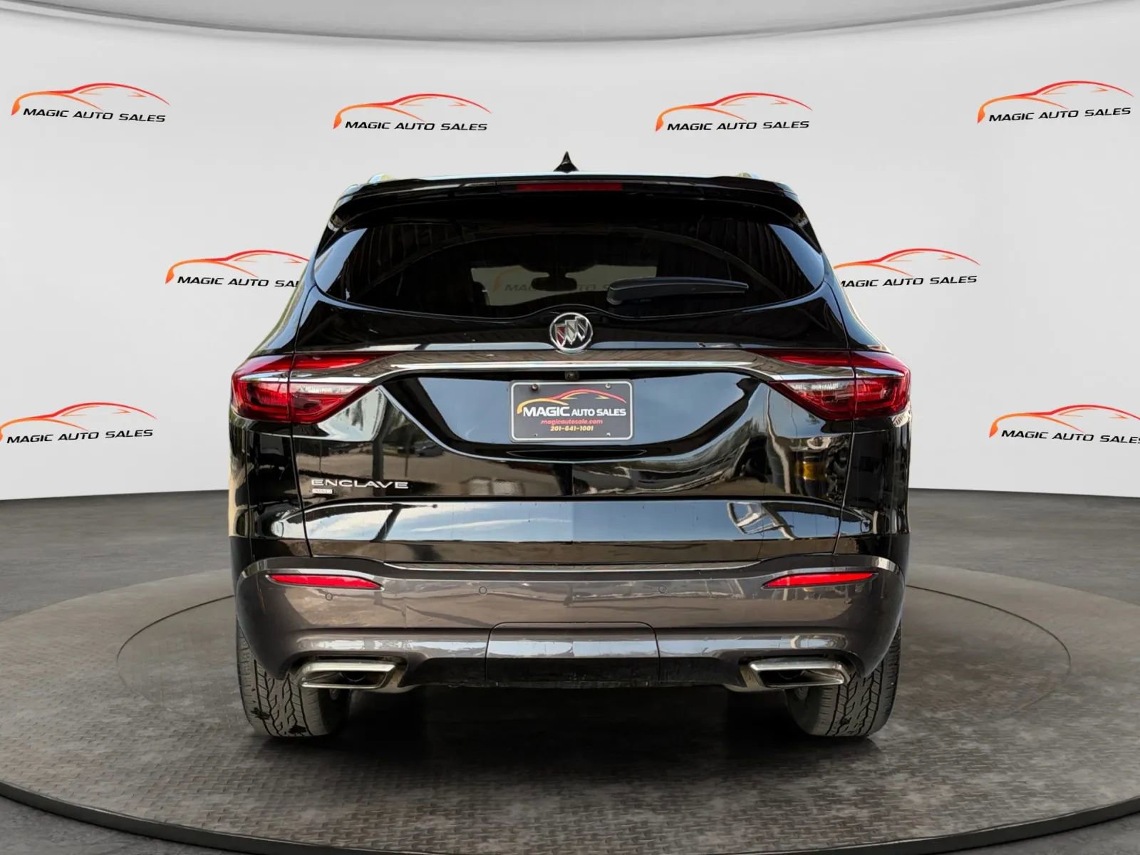 Used 2021 Buick Enclave Essence w/ Sound and Sites Package AWD/4WD image 9