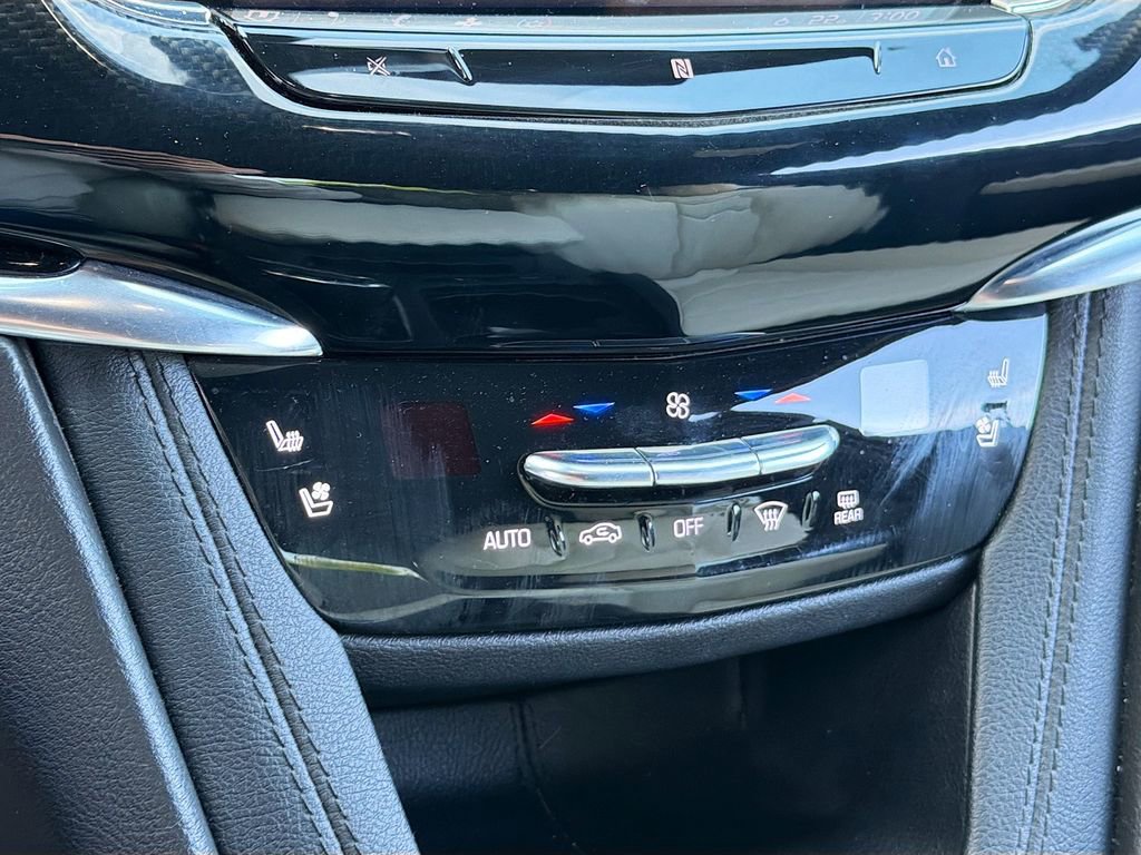 Used 2021 Cadillac XT6 Sport AWD/4WD image 16