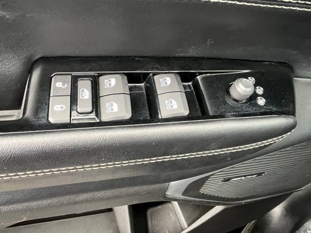 Used 2023 Jeep Wagoneer L Series III w/ Preferred Equipment Group AWD/4WD image 21