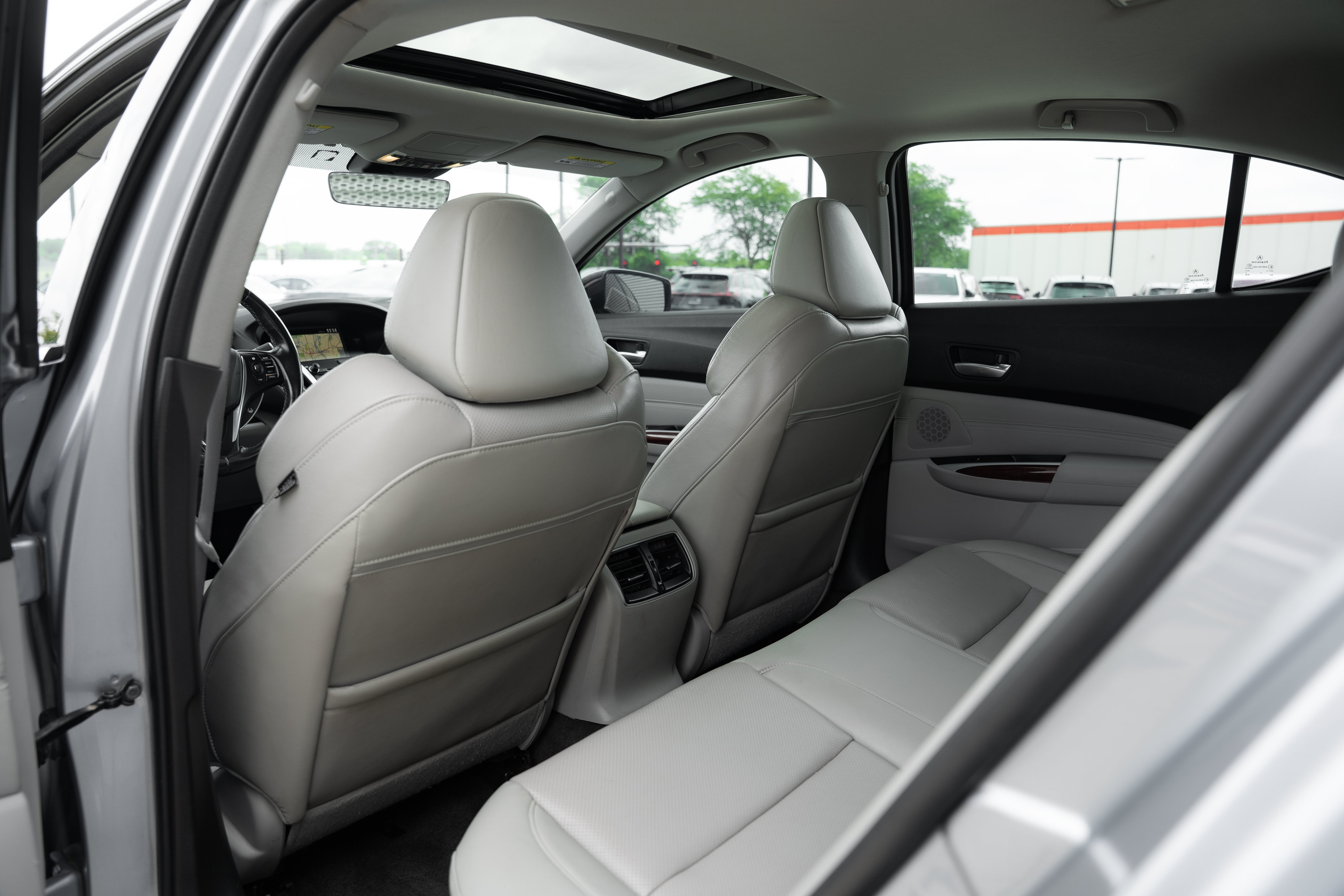 Used 2015 Acura TLX w/ Technology Package FWD image 24