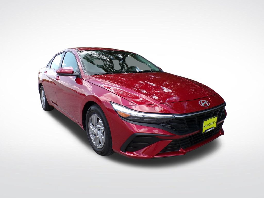 Certified 2025 Hyundai Elantra SE FWD image 7