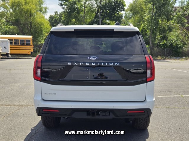New 2026 Ford Expedition Active RWD image 11