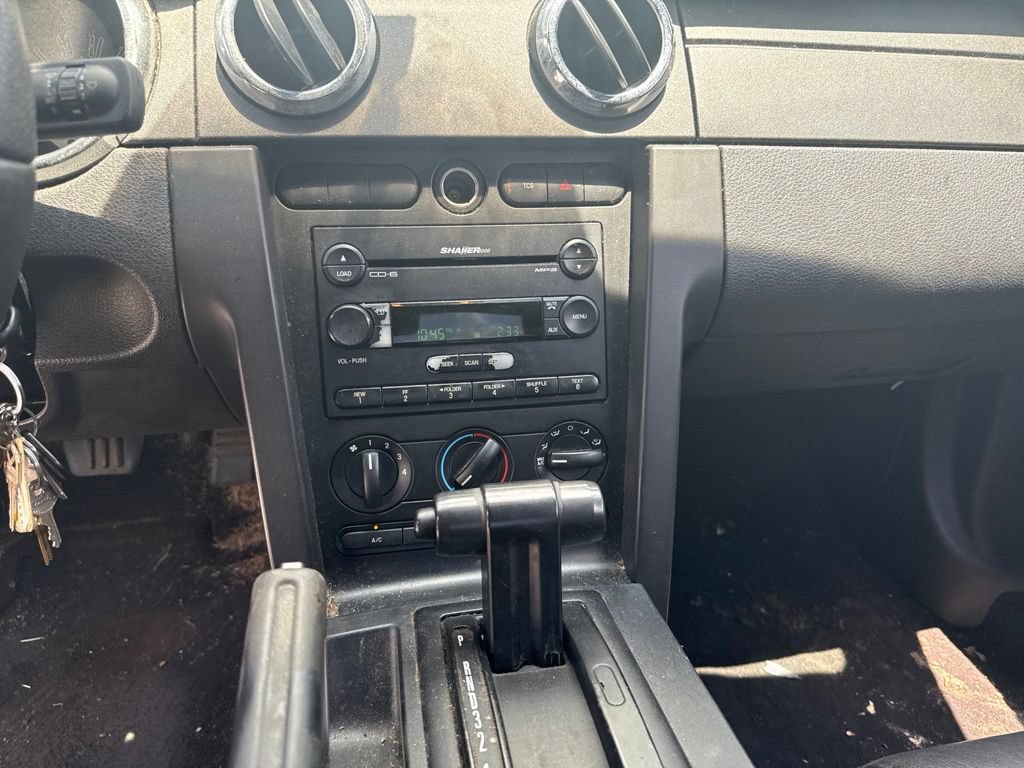 Used 2005 Ford Mustang GT RWD image 7