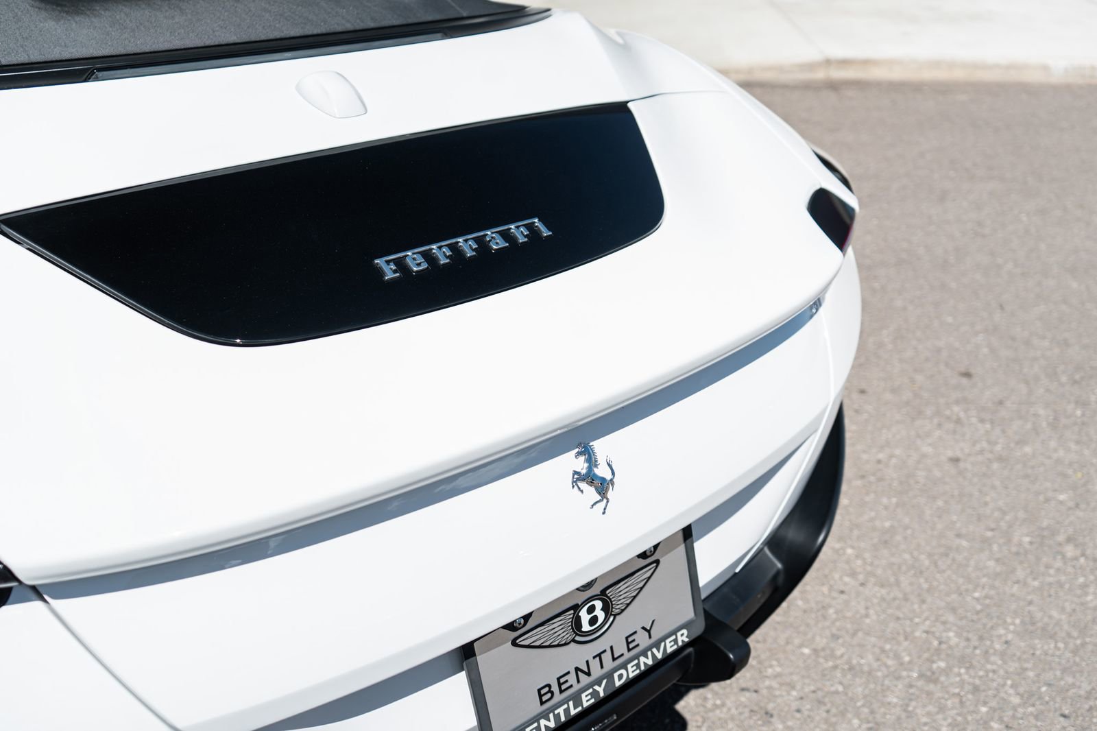 Used 2024 Ferrari Roma Spider RWD image 10