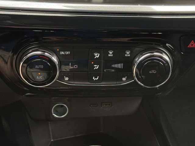 Used 2025 Chevrolet Trax RS w/ Driver Confidence Package FWD image 16