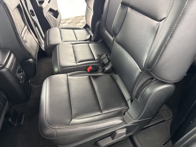 Used 2024 Ford Explorer XLT w/ Equipment Group 202A image 25