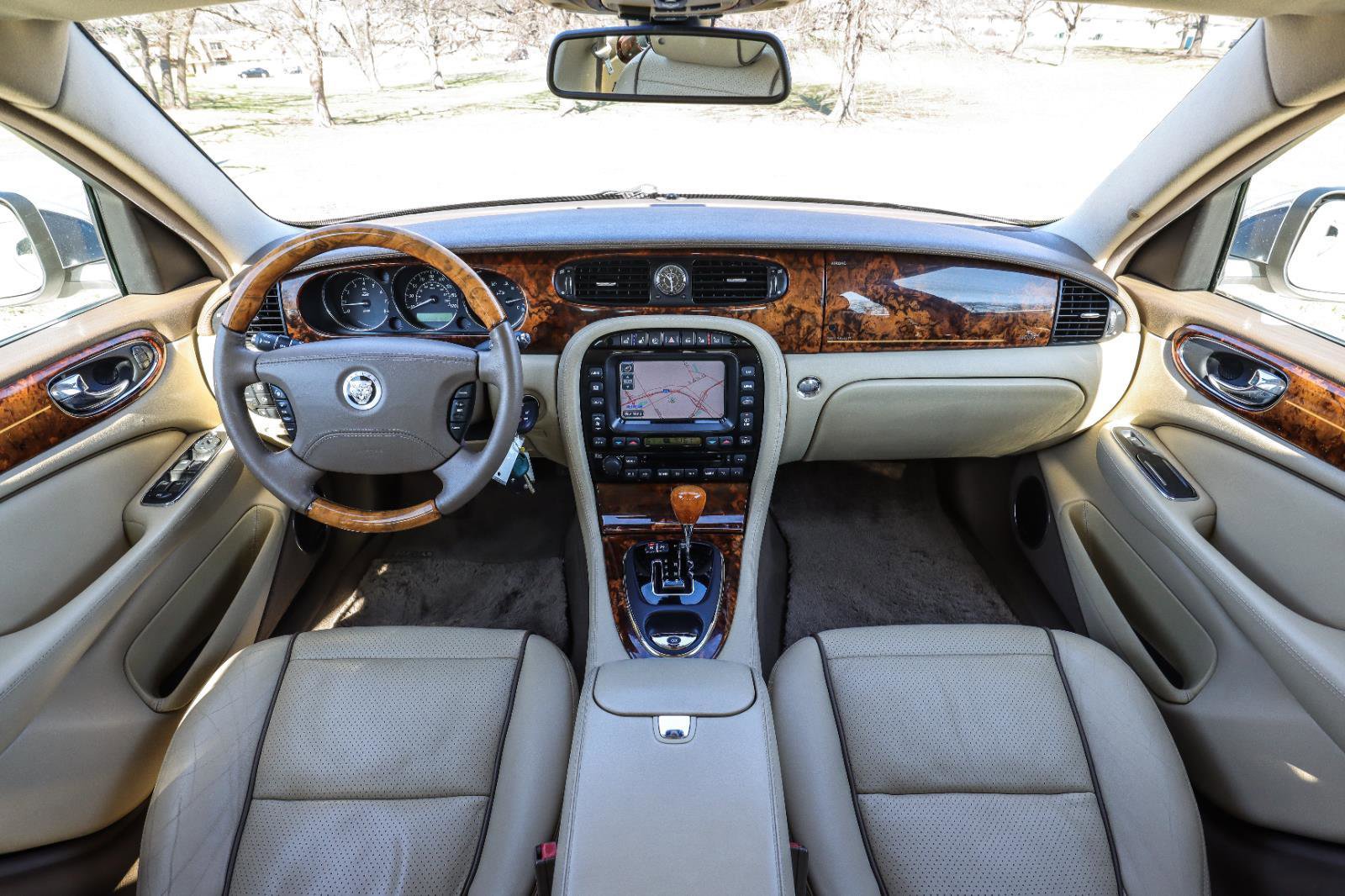 Used 2008 Jaguar XJ8 L image 2