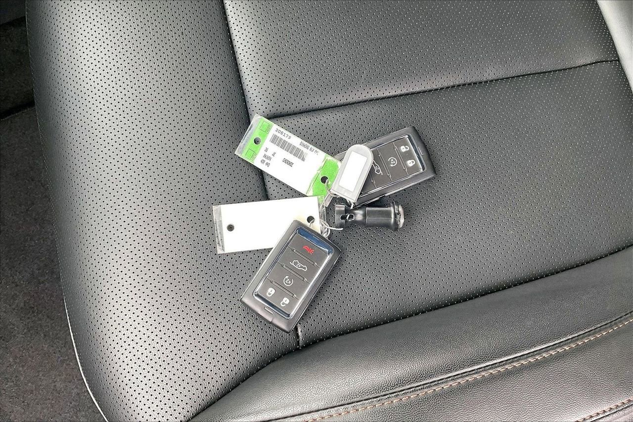 New 2026 Jeep Cherokee Limited image 29