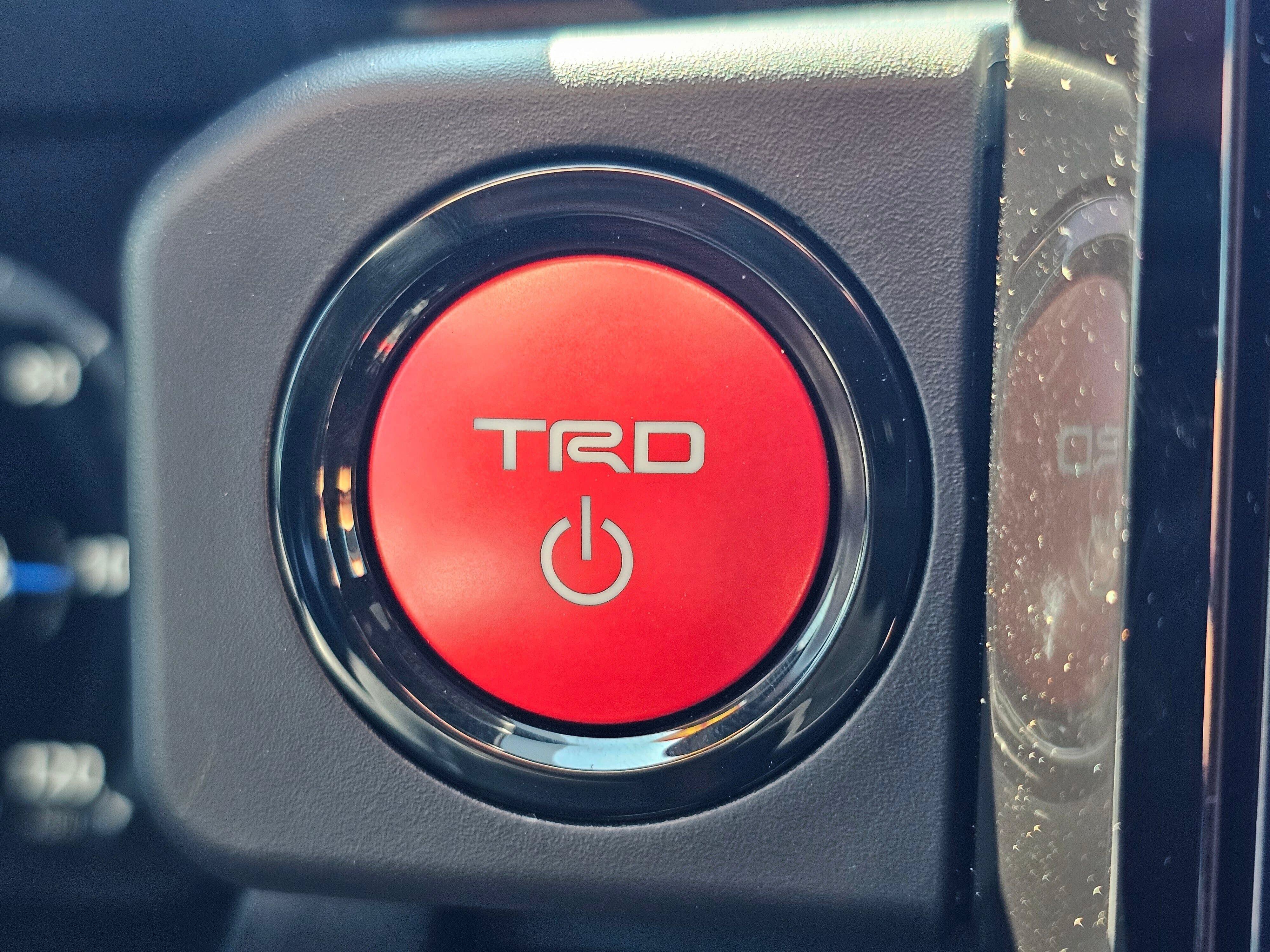 Used 2025 Toyota Tacoma TRD Pro AWD/4WD image 27