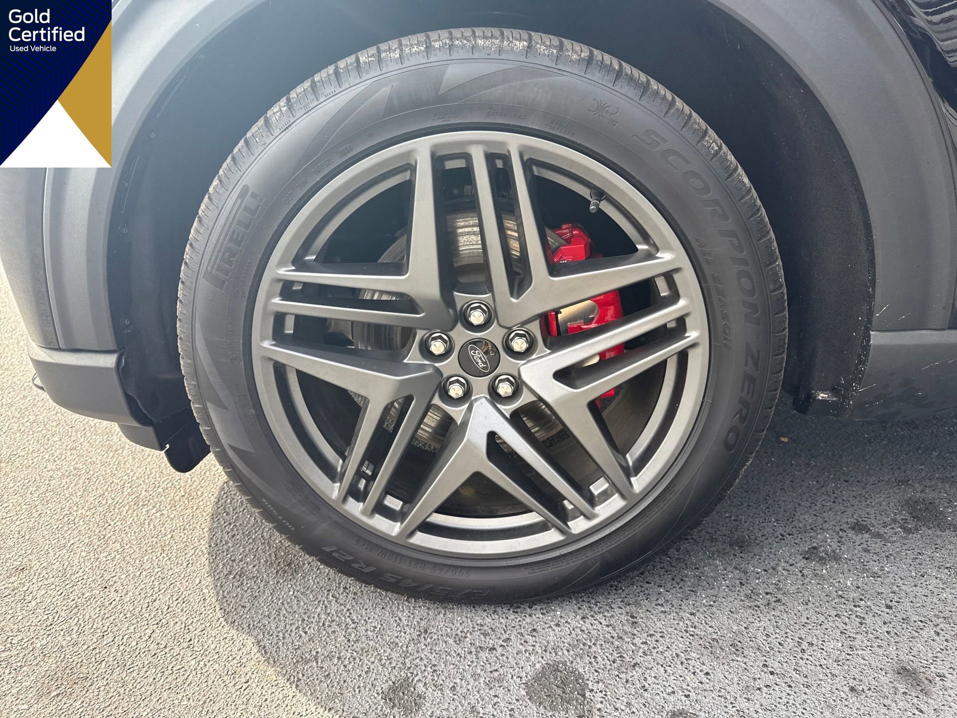 Certified 2025 Ford Explorer ST image 32