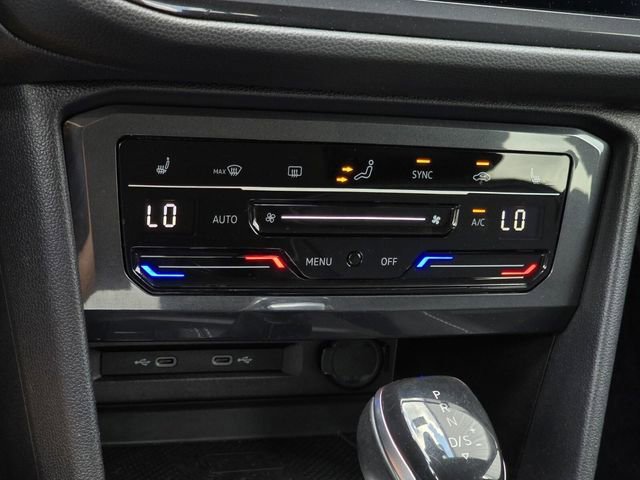 Used 2023 Volkswagen Tiguan SE image 15