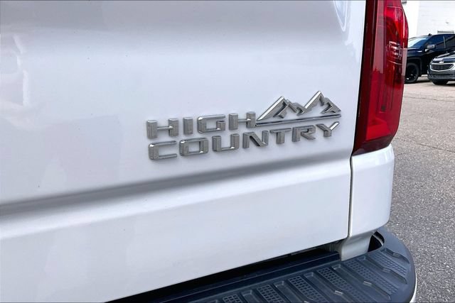Certified 2024 Chevrolet Silverado 1500 High Country w/ High Country Premium Package AWD/4WD image 8