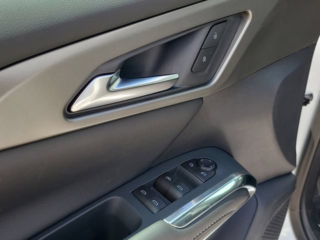 New 2026 Chevrolet Traverse LT FWD image 16
