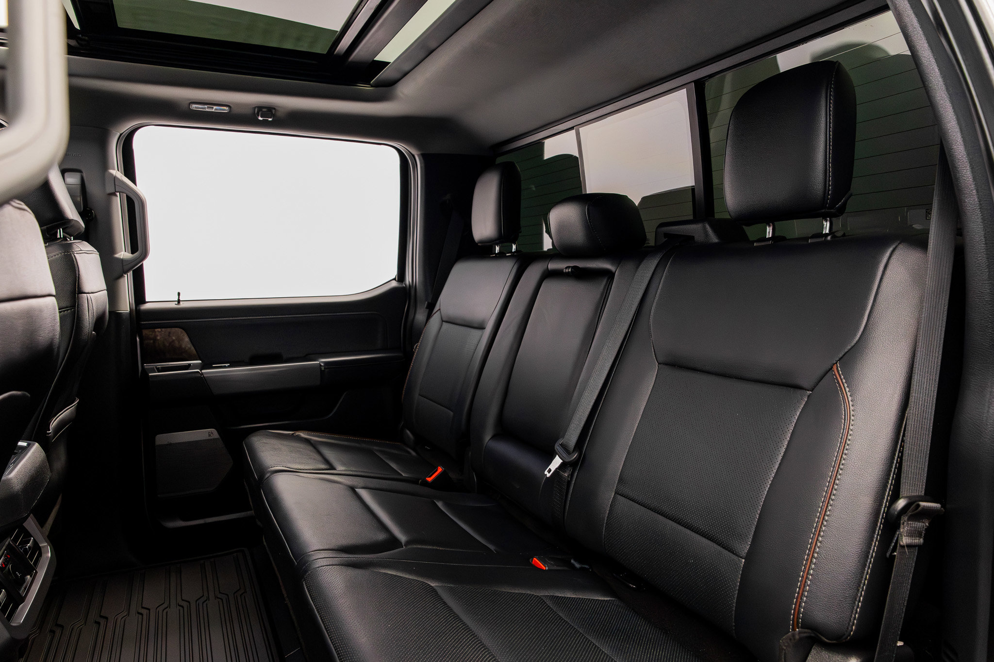 Used 2023 Ford F350 Lariat w/ Lariat Ultimate Package image 40