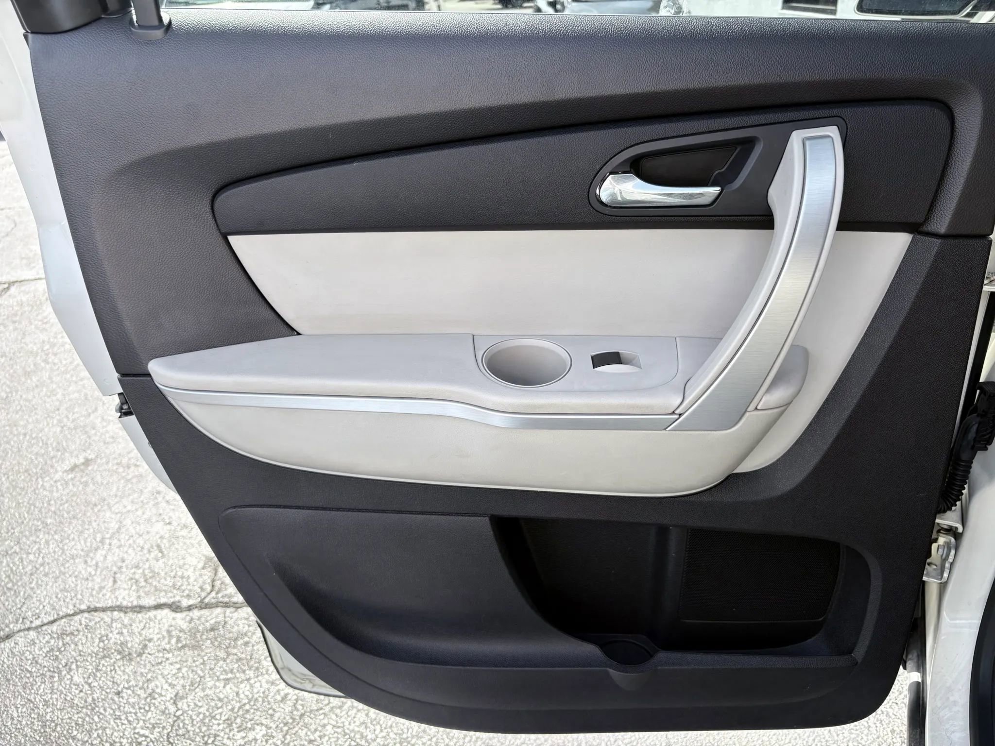 Used 2012 GMC Acadia SLT AWD/4WD image 13