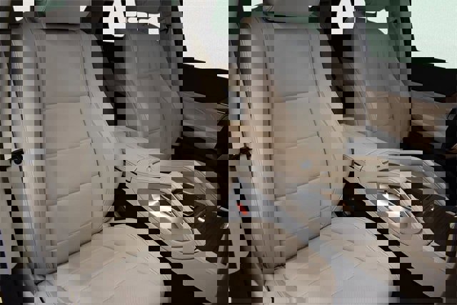 Used 2023 Mercedes-Benz GLE 350 4MATIC w/ AMG Line Exterior image 9