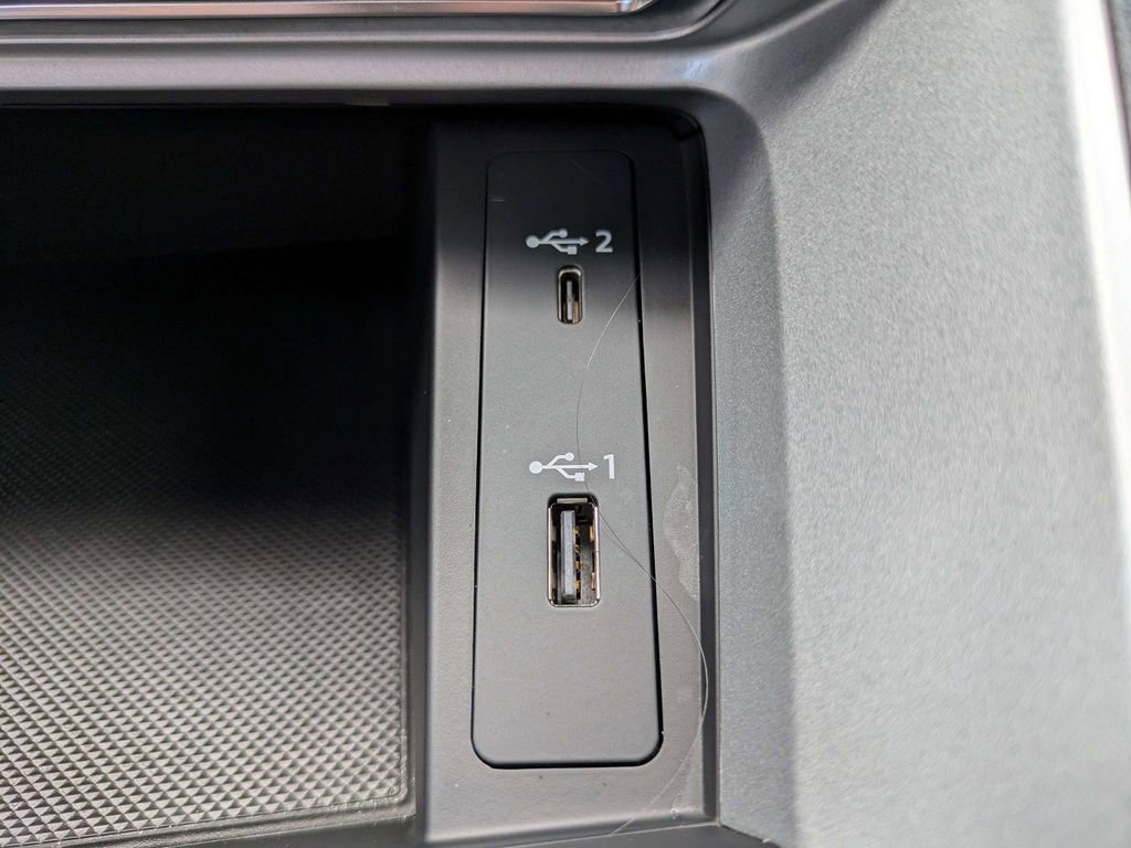 Used 2021 Audi Q3 2.0T Premium w/ Convenience Package image 24