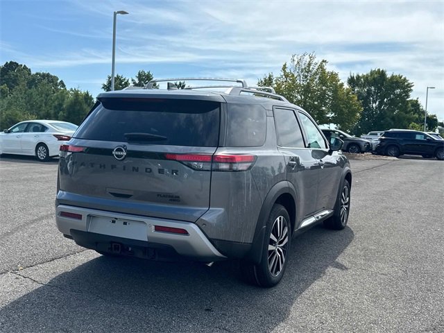 New 2025 Nissan Pathfinder Platinum image 4