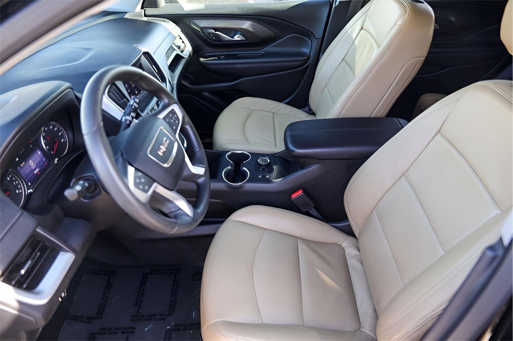 Used 2023 GMC Terrain SLE w/ Driver Convenience Package image 12