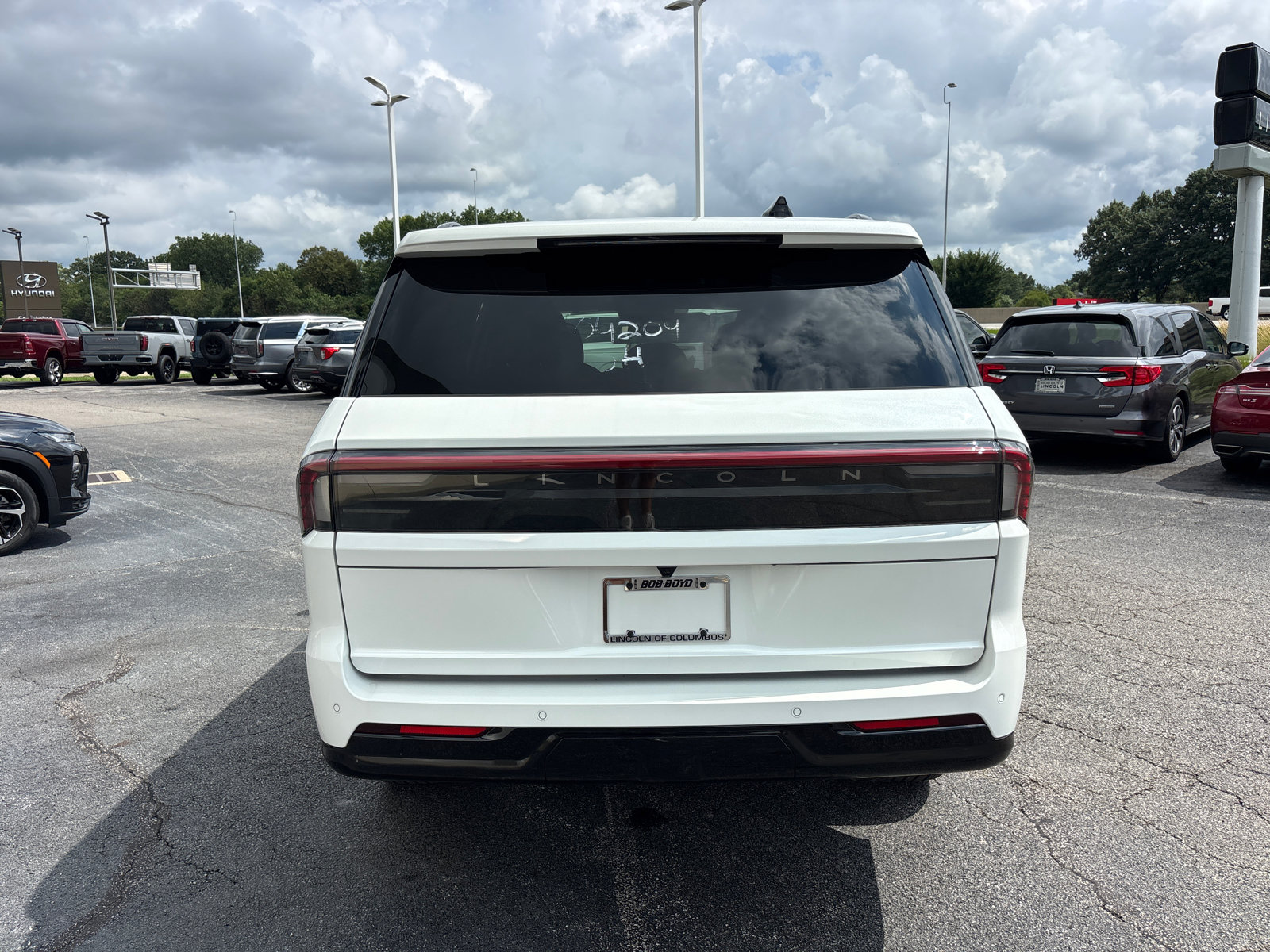 New 2027 Lincoln Navigator Reserve w/ Jet Appearance Package AWD/4WD image 6