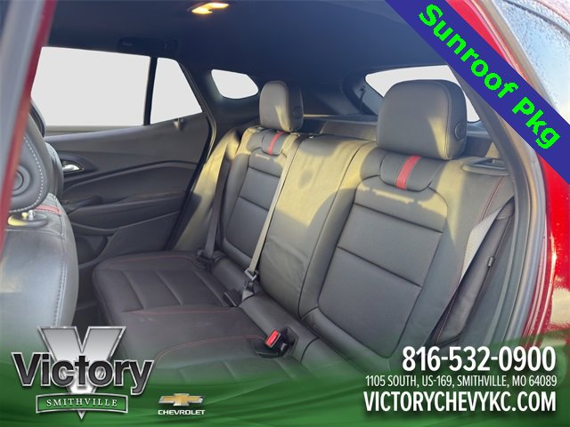 Used 2025 Chevrolet Trax RS w/ Sunroof Package image 13