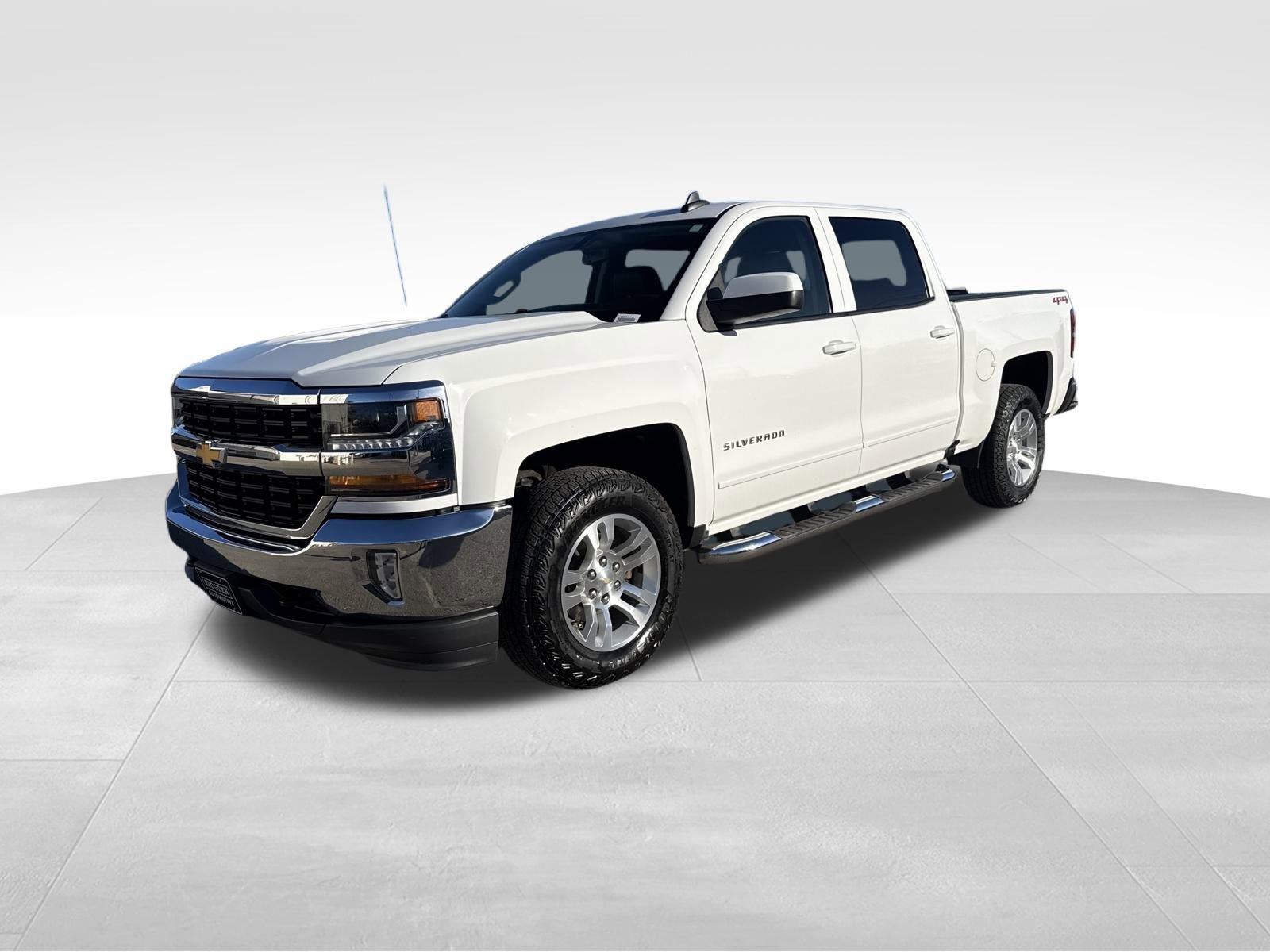 Used 2018 Chevrolet Silverado 1500 LT w/ All Star Edition image 15