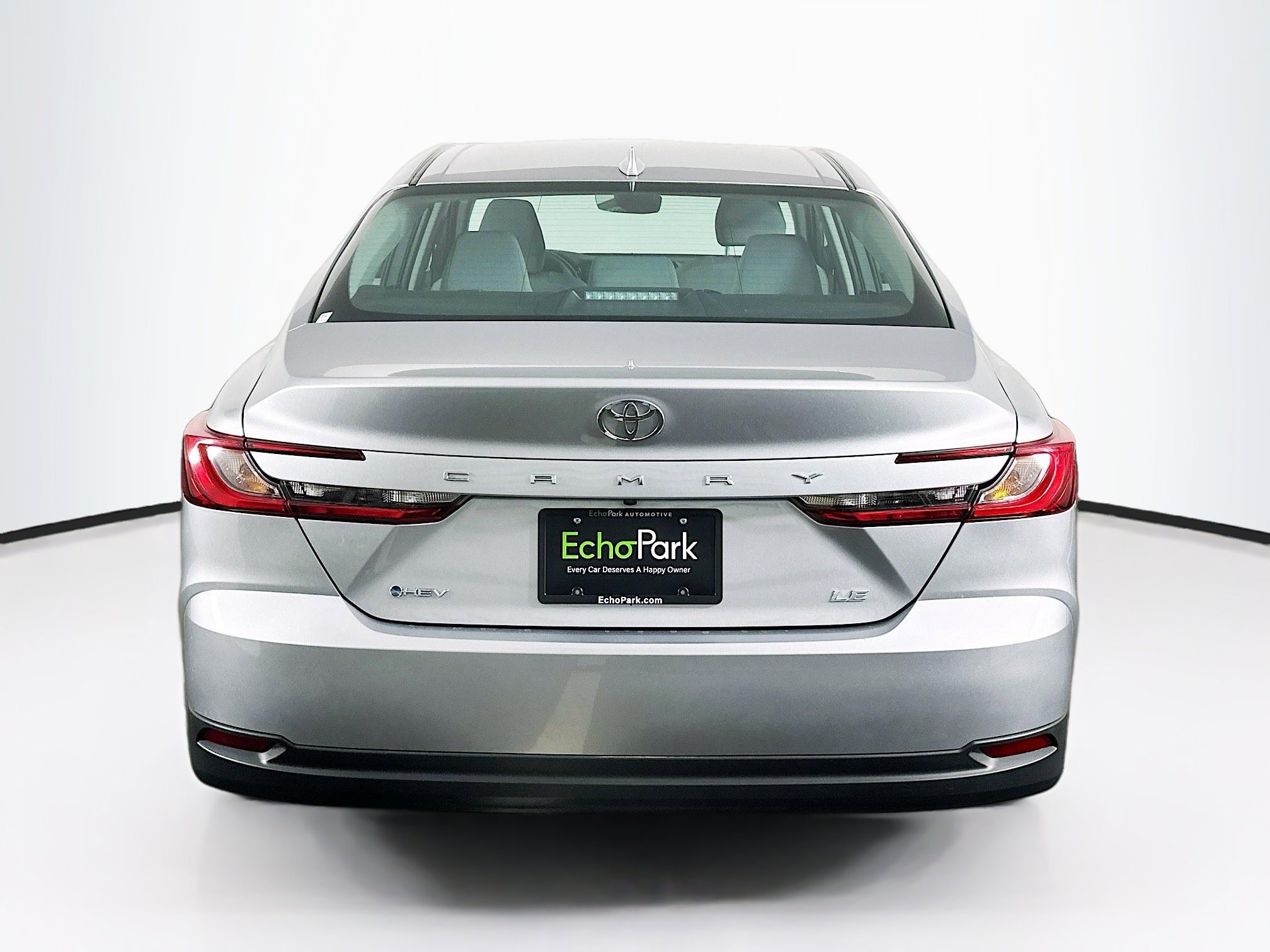 Used 2025 Toyota Camry LE image 7
