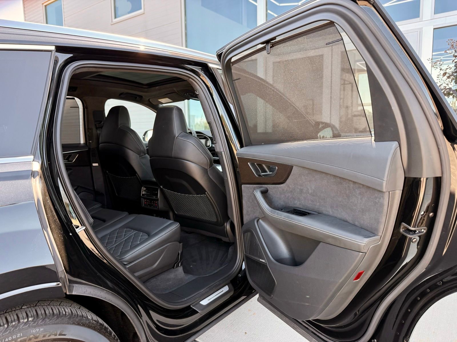 Used 2023 Audi SQ7 Prestige w/ Prestige Package image 24