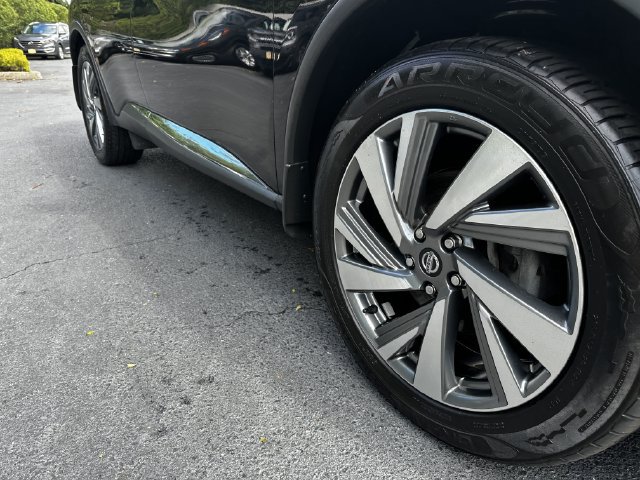 Used 2020 Nissan Murano SL w/ Moonroof Package AWD/4WD image 11