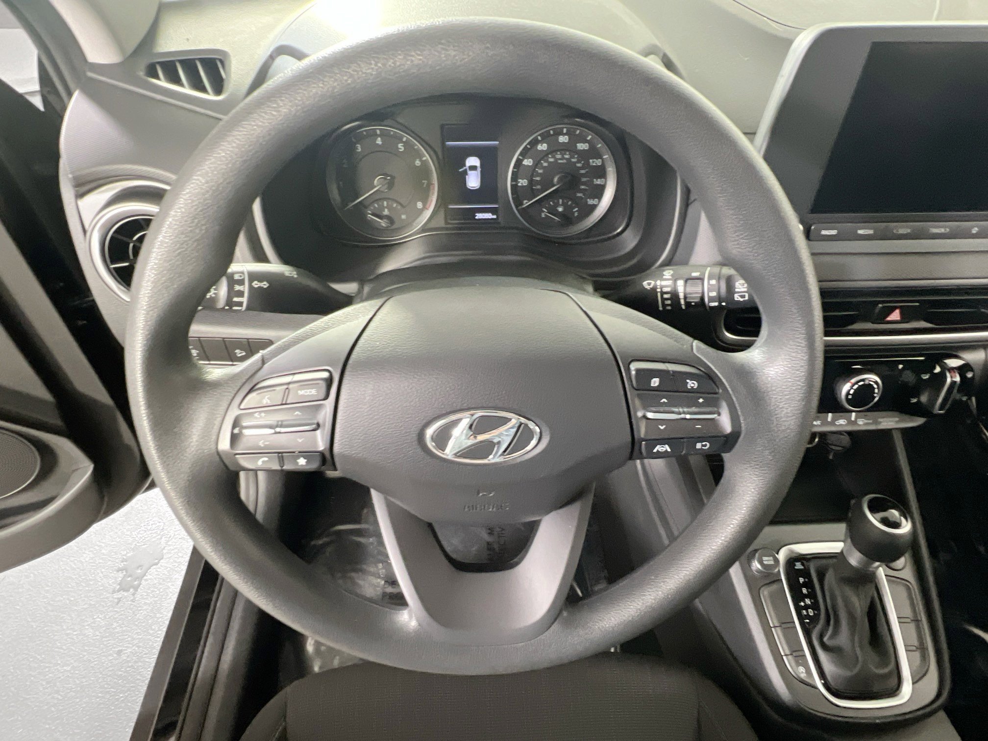 Used 2022 Hyundai Kona SEL w/ Cargo Package image 11