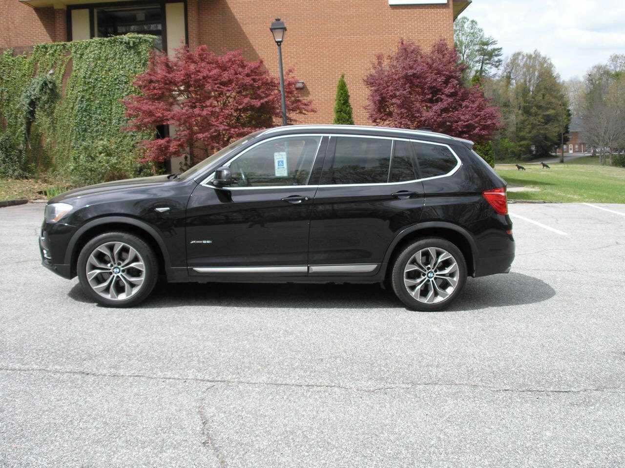 Used 2017 BMW X3 xDrive28i AWD/4WD image 11