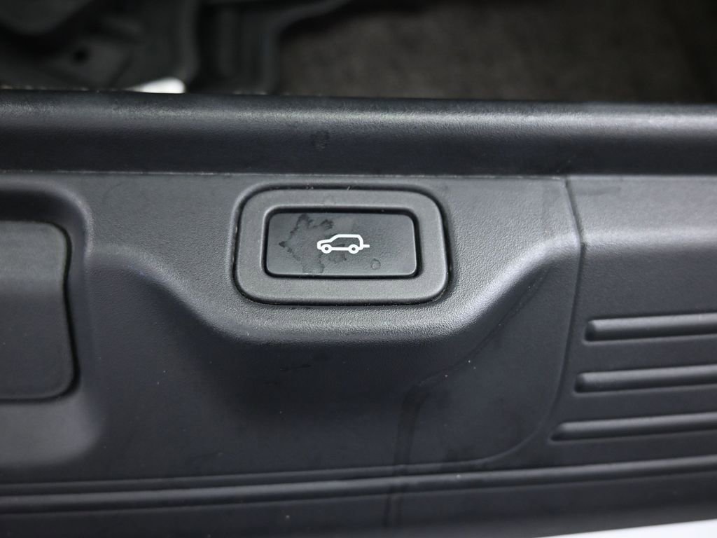 Used 2019 Land Rover Range Rover HSE image 28