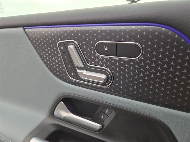 New 2026 Mercedes-Benz GLB 250 4MATIC image 22