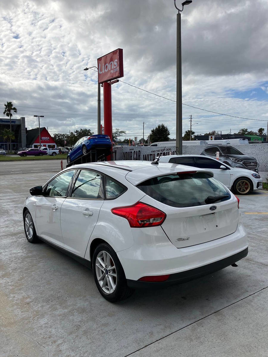 Used 2017 Ford Focus SE image 8