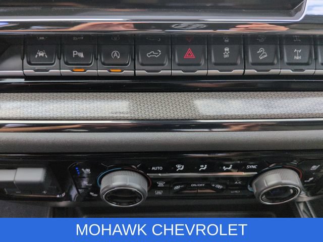 Used 2024 Chevrolet Silverado 1500 ZR2 AWD/4WD image 36