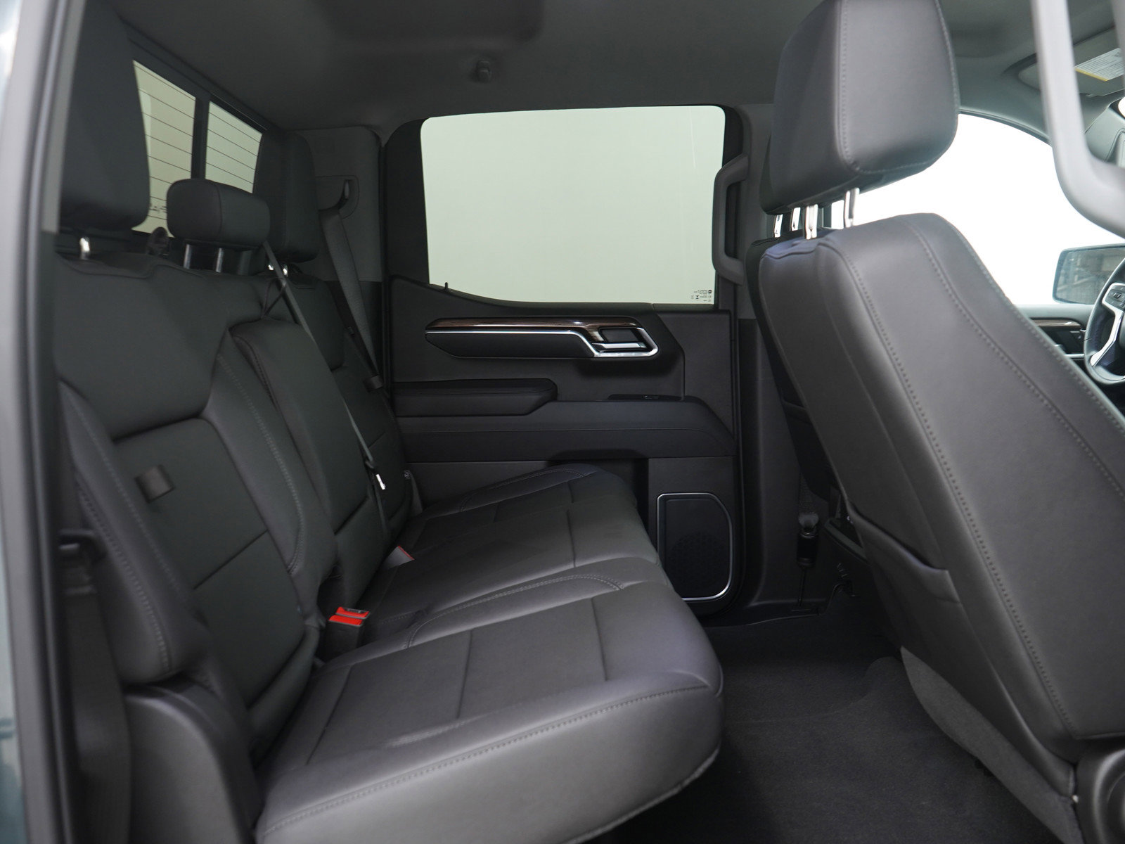 Used 2025 Chevrolet Silverado 1500 LT Trail Boss w/ LT Trail Boss Premium Package image 14