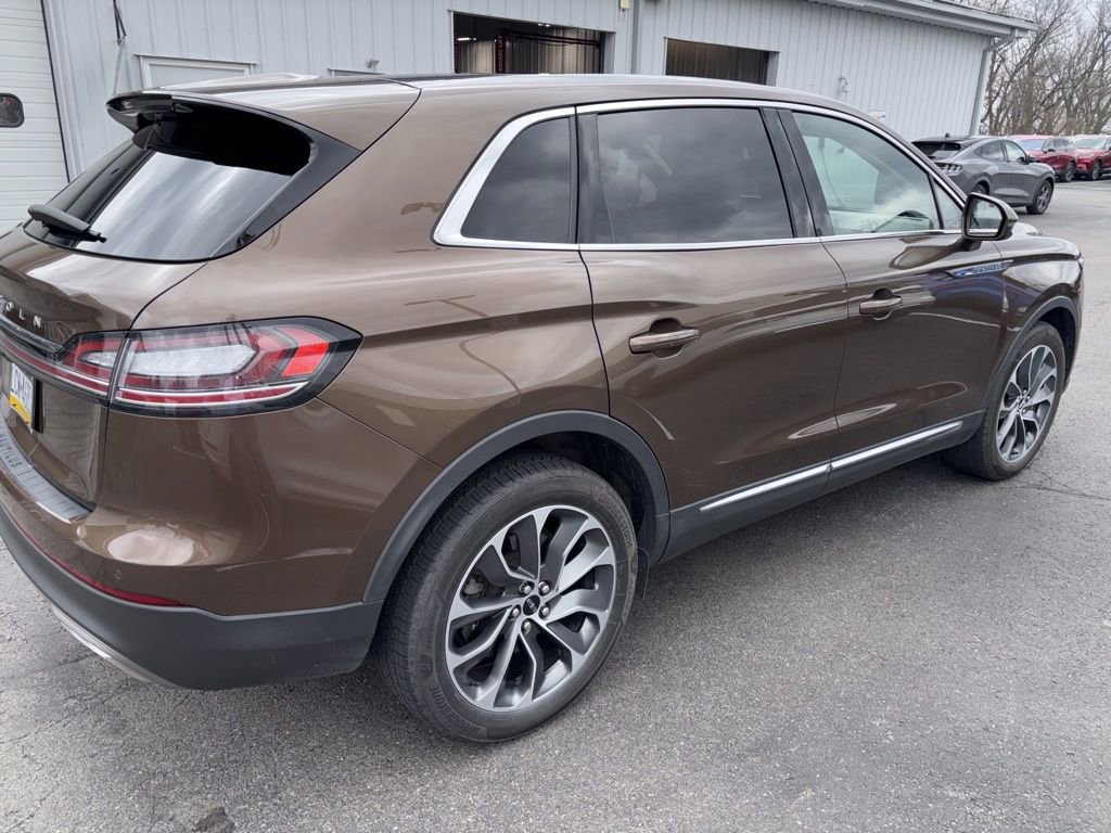 Certified 2022 Lincoln Nautilus Reserve image 5