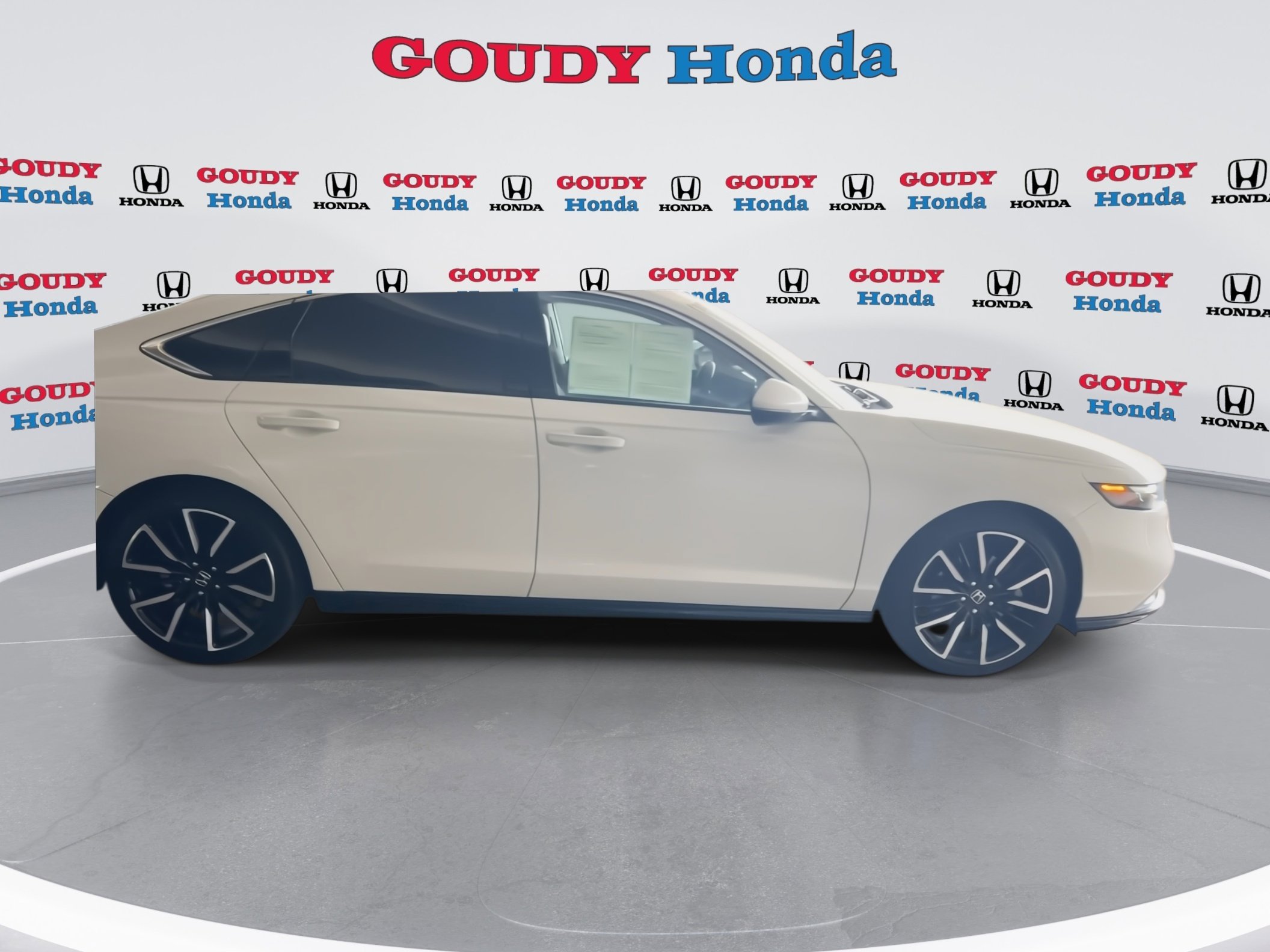 Certified 2023 Honda Accord Touring image 9