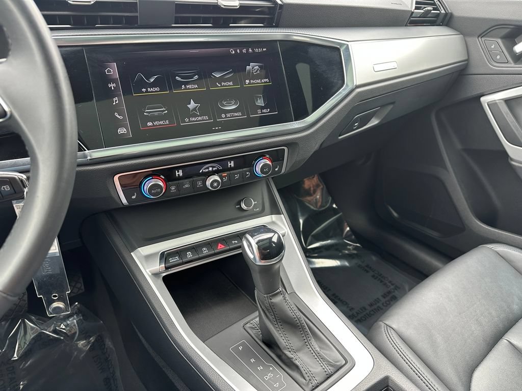 Used 2025 Audi Q3 2.0T Premium AWD/4WD image 28