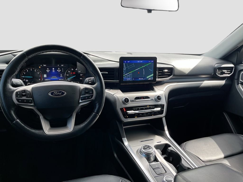 Used 2022 Ford Explorer XLT w/ Equipment Group 202A image 25