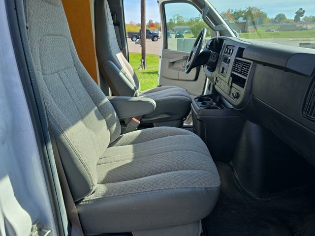 Used 2018 Chevrolet Express 3500 Extended w/ Power Convenience Package RWD image 14