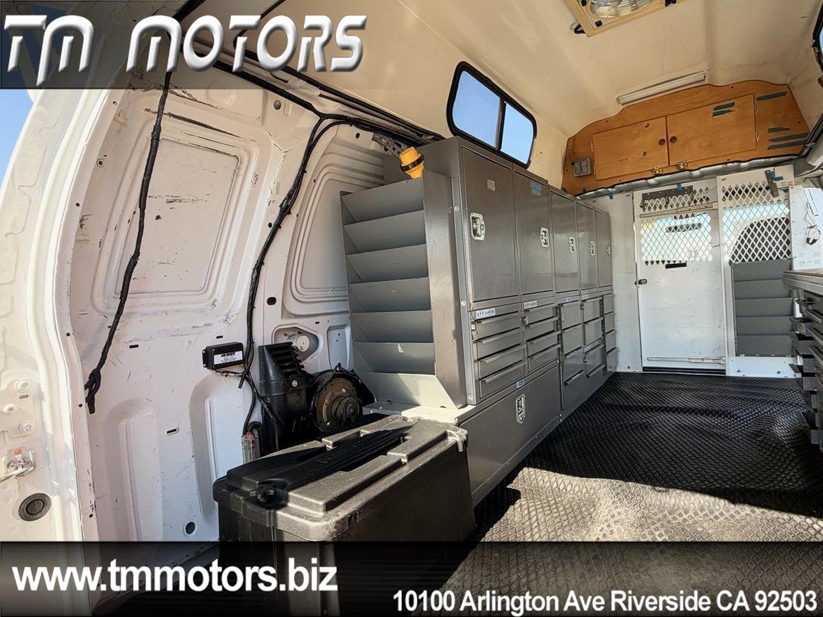 Used 2004 Ford E-350 and Econoline 350 Extended Super Duty RWD image 10