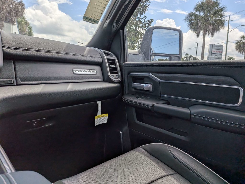 New 2026 RAM 2500 Laramie w/ Night Edition AWD/4WD image 15