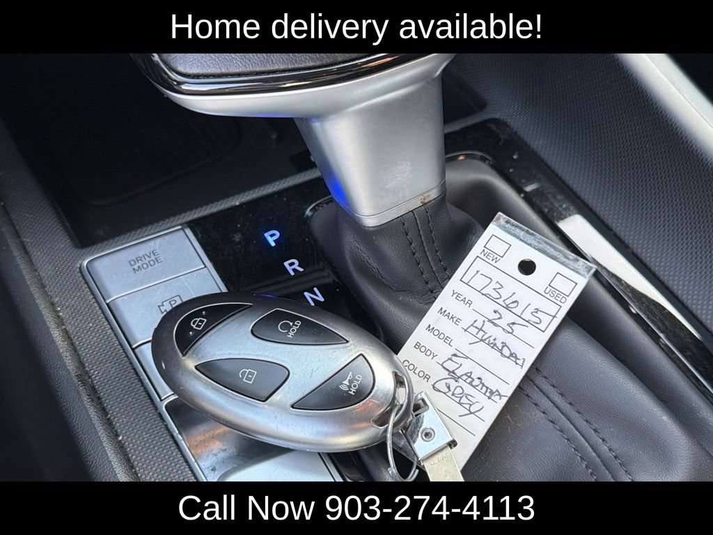Used 2025 Hyundai Elantra Limited FWD image 28
