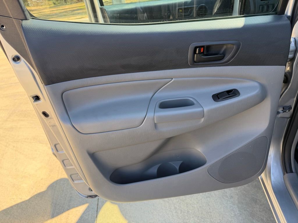 Used 2014 Toyota Tacoma PreRunner image 14