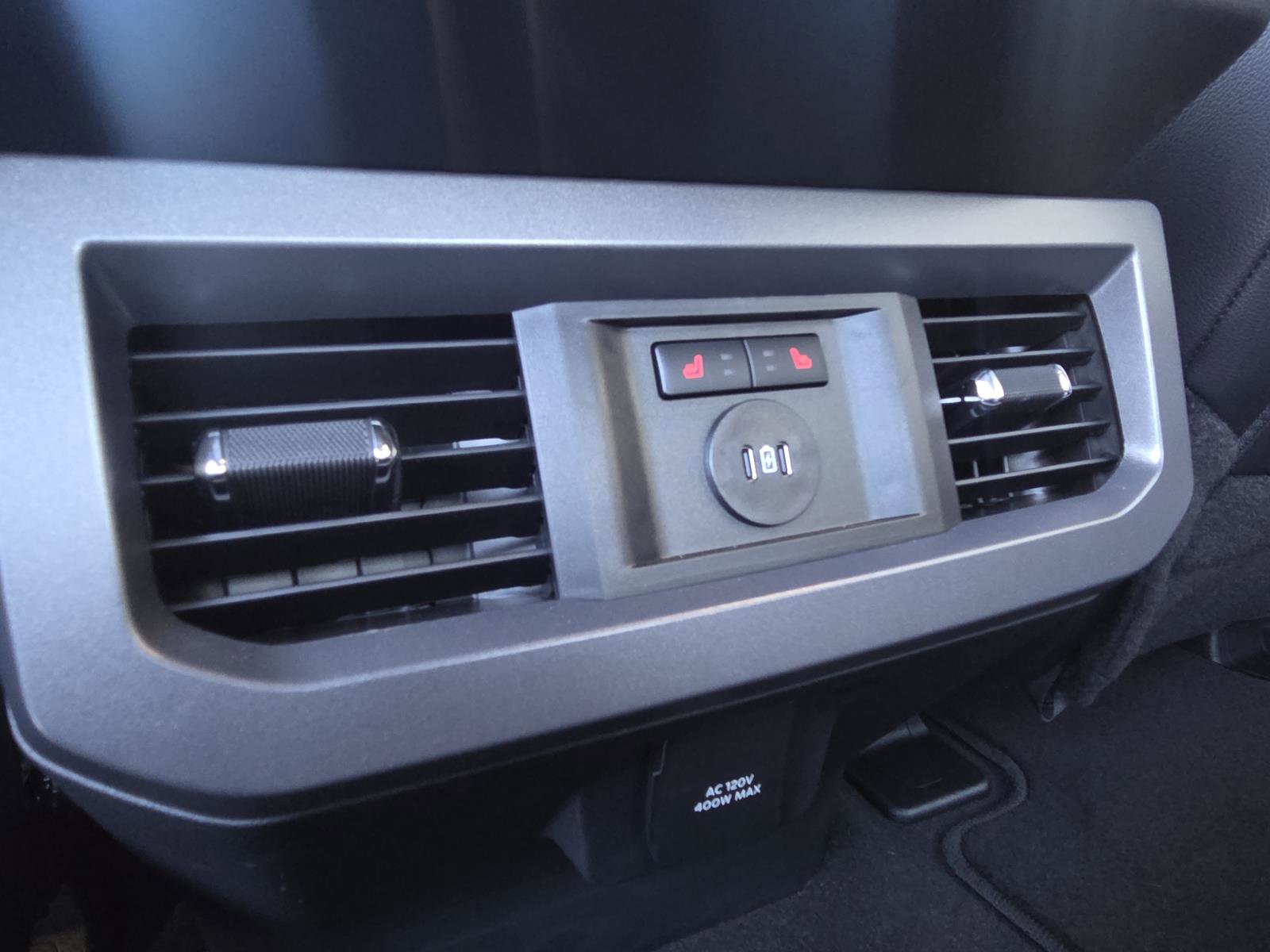 Used 2025 Ford F350 Lariat w/ Lariat Ultimate Package AWD/4WD image 27