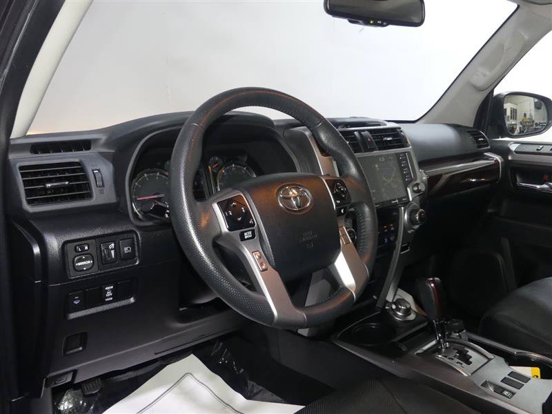 Used 2020 Toyota 4Runner Limited AWD/4WD image 23