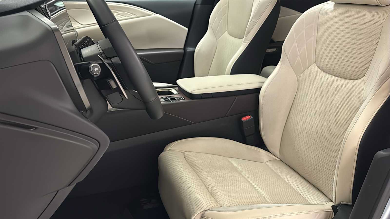 Used 2024 Lexus RX 350 AWD w/ Convenience Package image 25