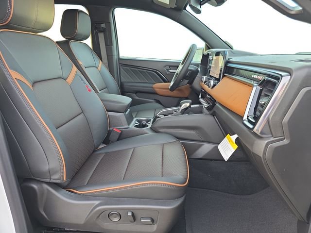 New 2026 GMC Canyon AT4 w/ AT4 Premium Package image 17